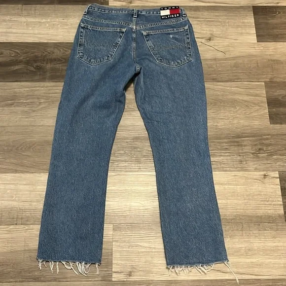 Tommy Hilfiger Jeans - Picture 2 of 3